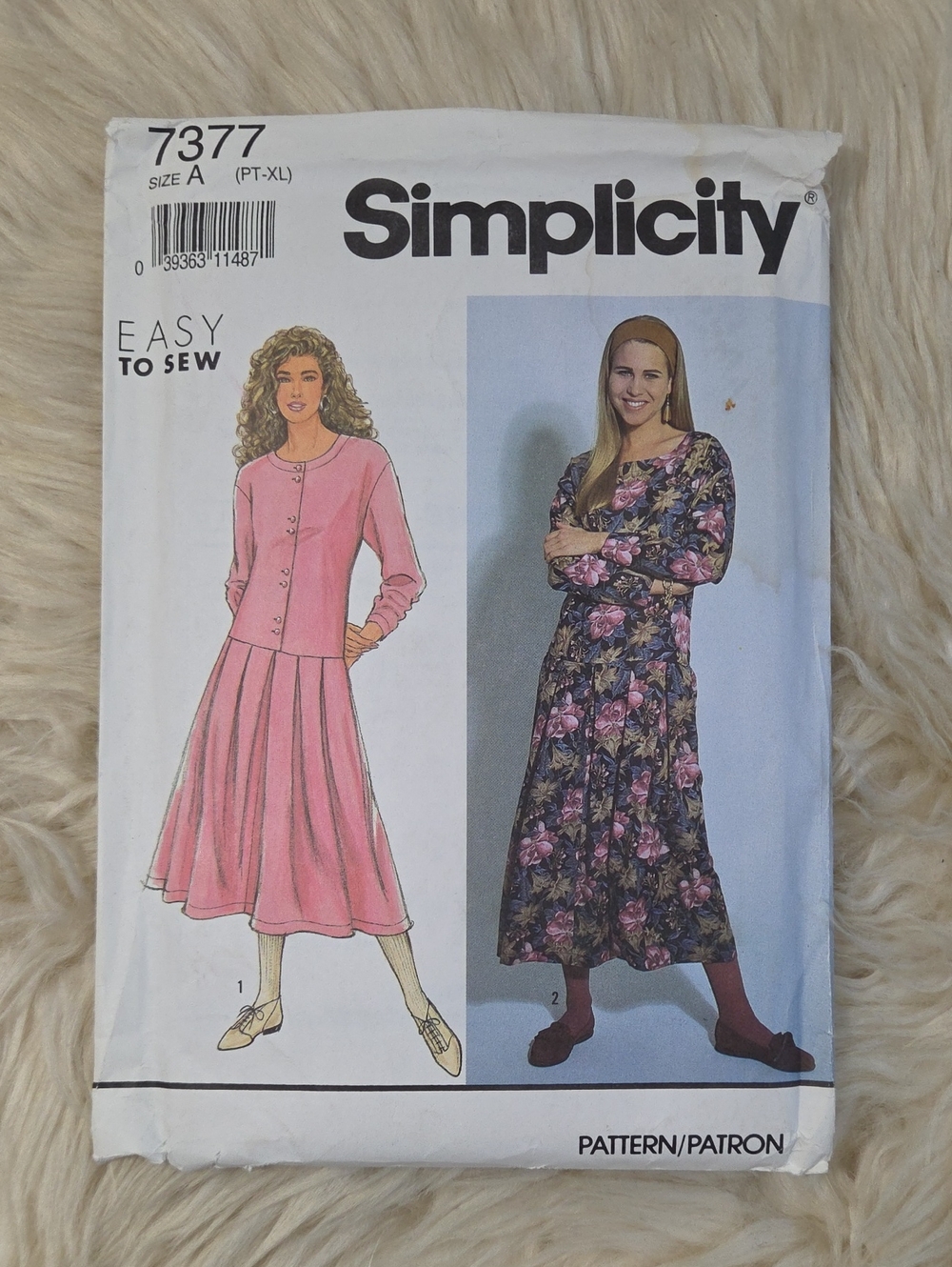 Simplicity Vintage Dresses Sewing Pattern 7377